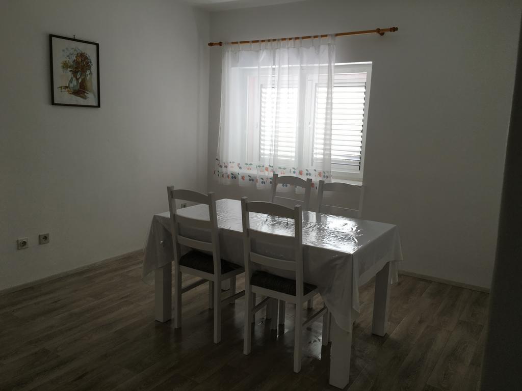Apartment Maxim Primošten Εξωτερικό φωτογραφία