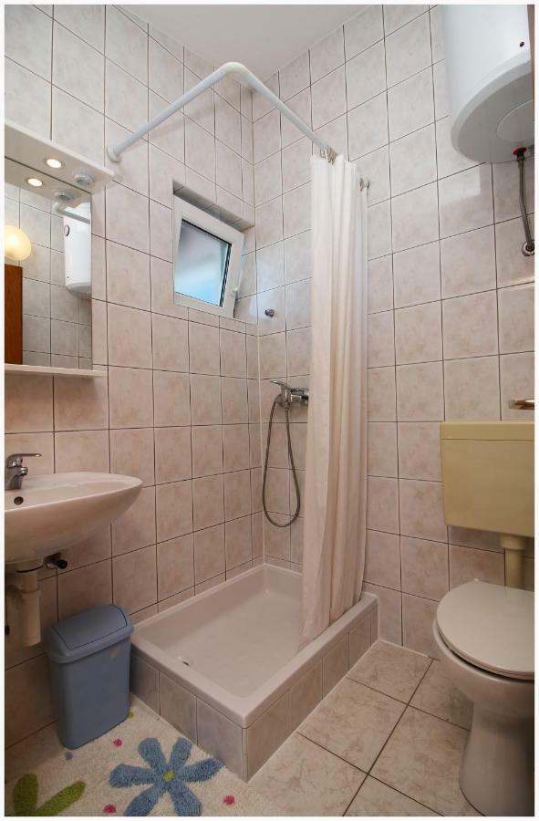Apartment Maxim Primošten Εξωτερικό φωτογραφία